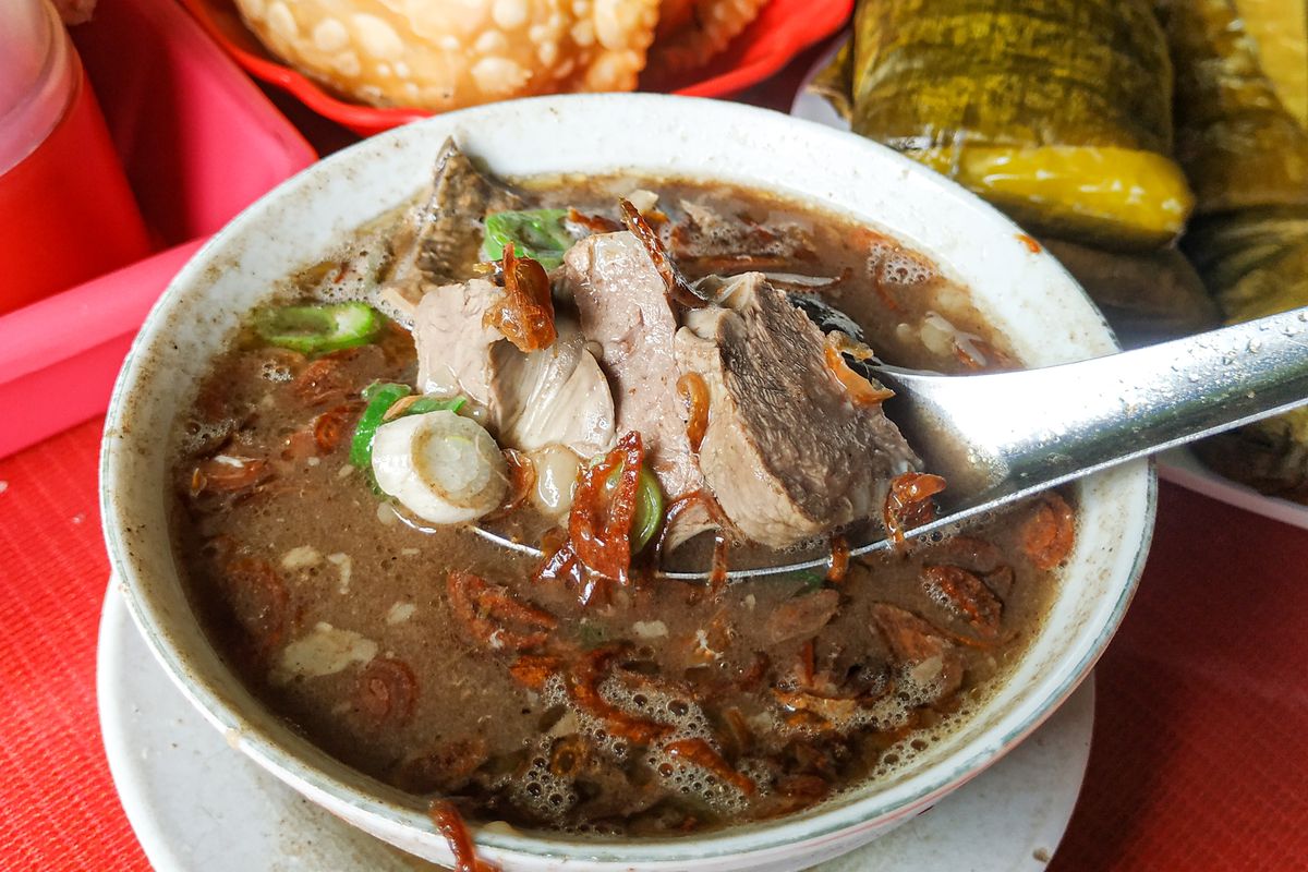Resep Nusantara Otentik: Coto Makassar, Kuliner Legendaris Khas Sulawesi Selatan
