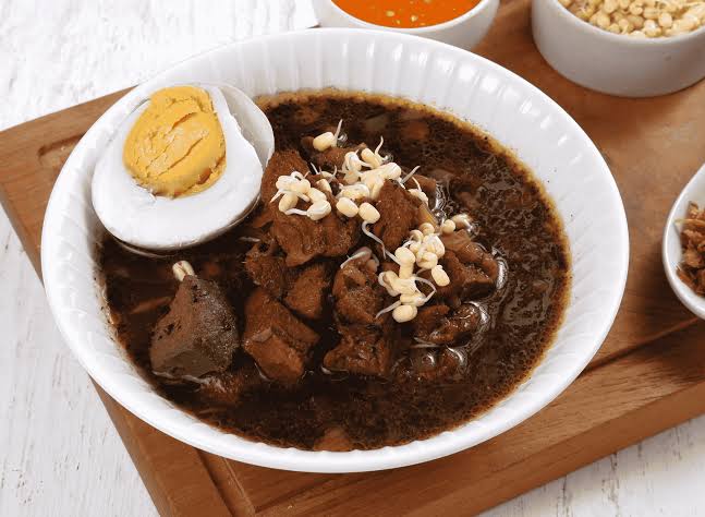 Rawon, Sup Hitam Legendaris dari Jawa Timur yang Bikin Ketagihan